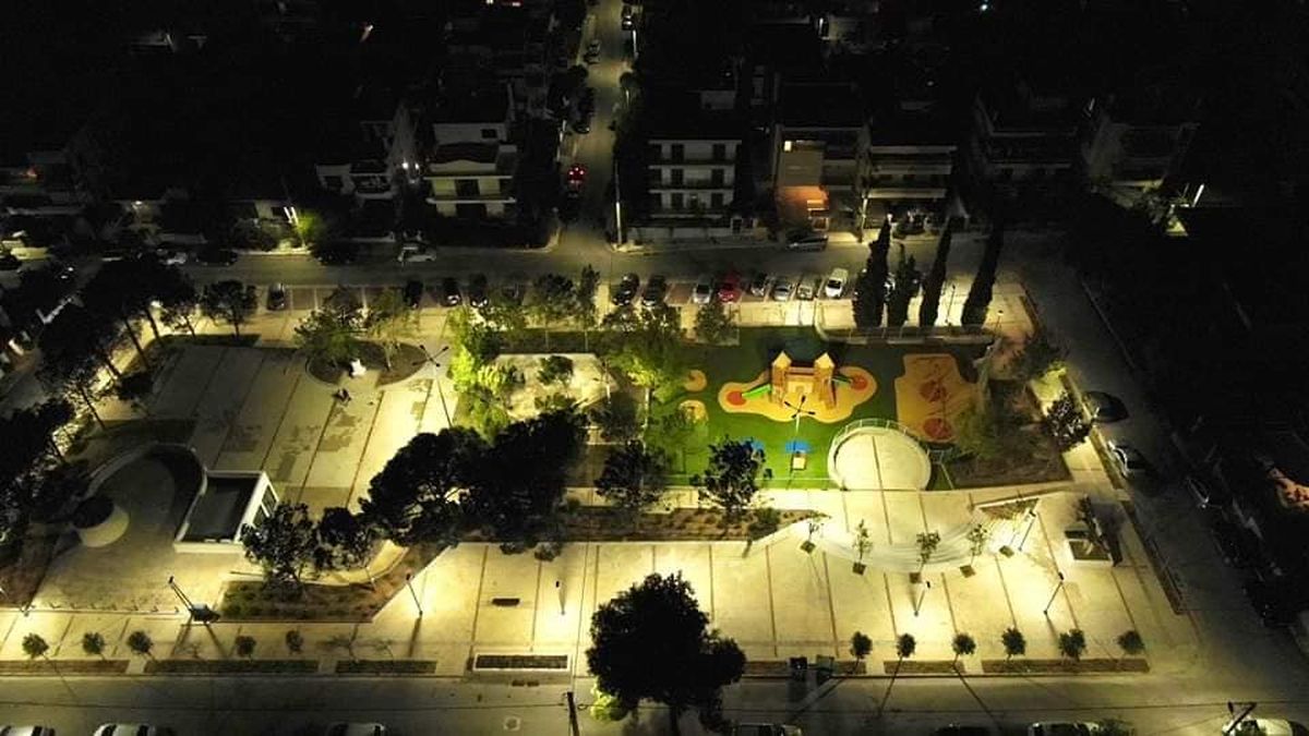 plateia esperidon glyfada